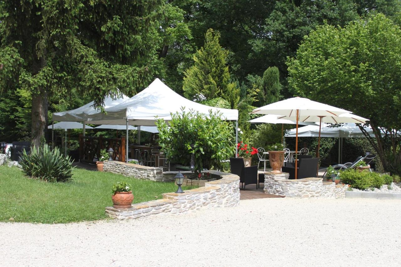 La Garenne De Morestel Екстериор снимка